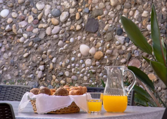 Urban Beach - Casa Amarela